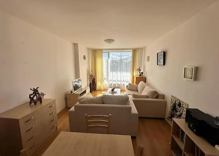 Cozy With Mountain View Banszko