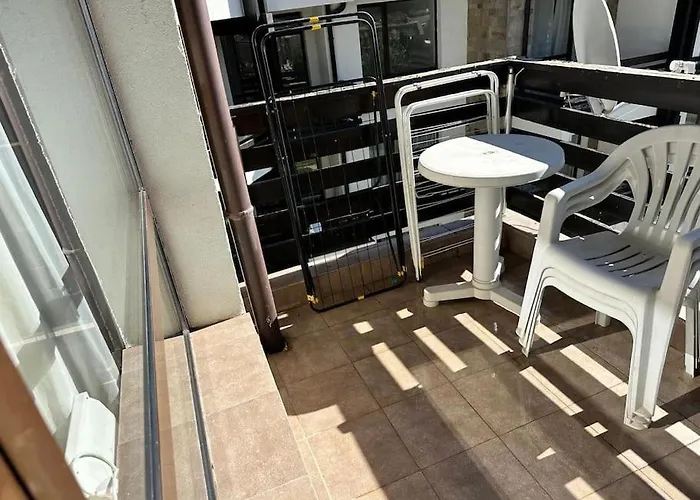 Cozy With Mountain View Apartman