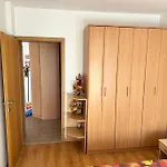 아파트 Cozy With Mountain View 반스코